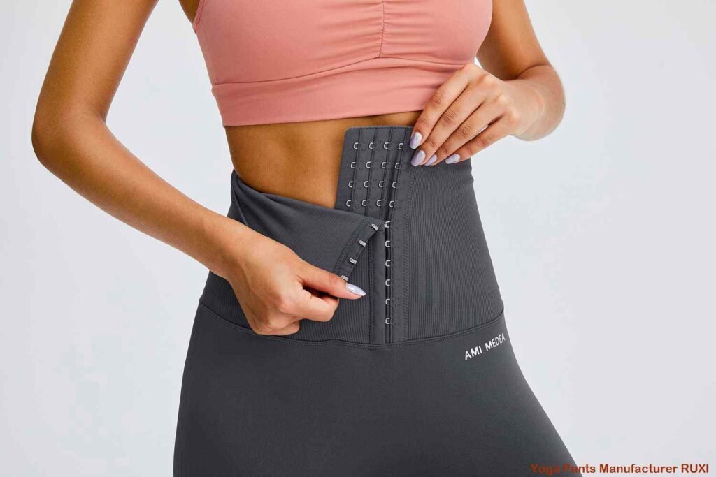 Zachte yogashorts voor dames comfortabel rekbaar RUXI